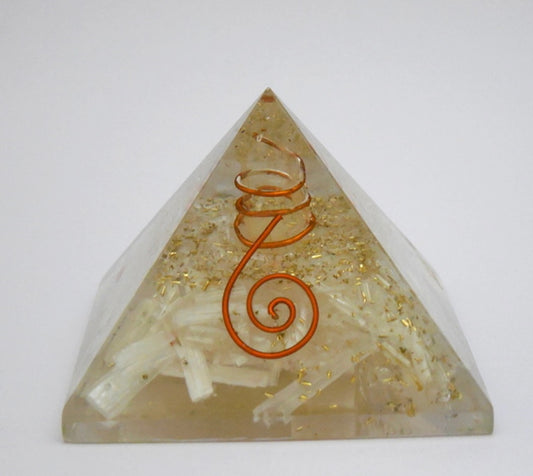 Orgone Pyramid XL– Selenite